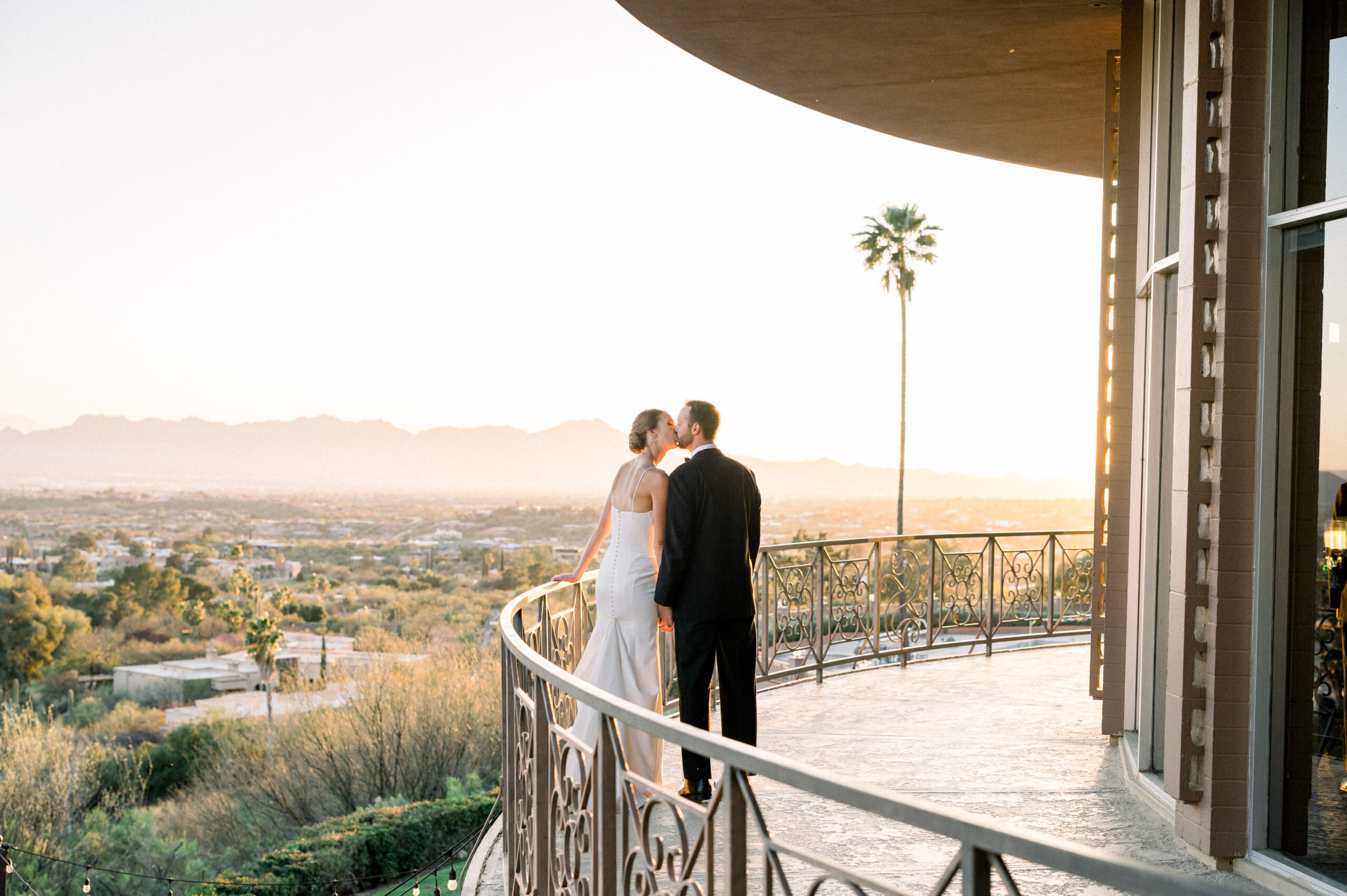 A stunning and timeless black and white wedding at the beautiful Skyline Country Club in Tucson, Arizona during the spring time!